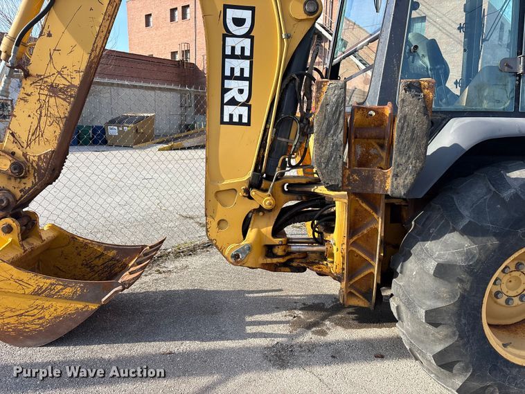 image for item FB8622 1999 John Deere 310SE backhoe