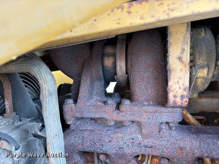 image for item FB8622 1999 John Deere 310SE backhoe