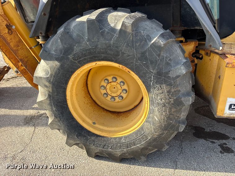 image for item FB8622 1999 John Deere 310SE backhoe