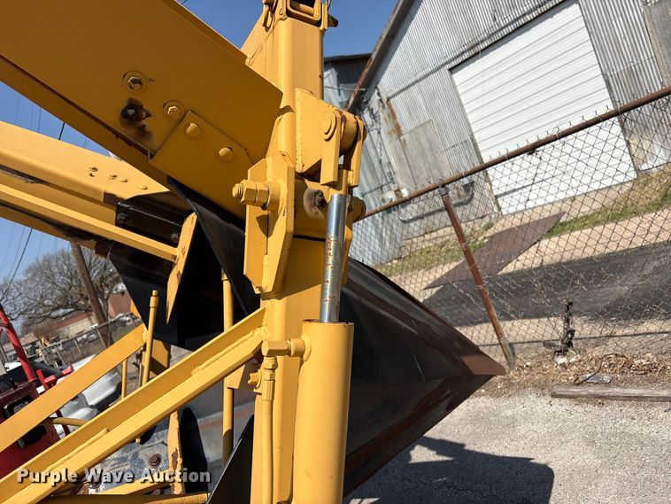 image for item FB8652 2000 Vermeer TS-44A tree spade