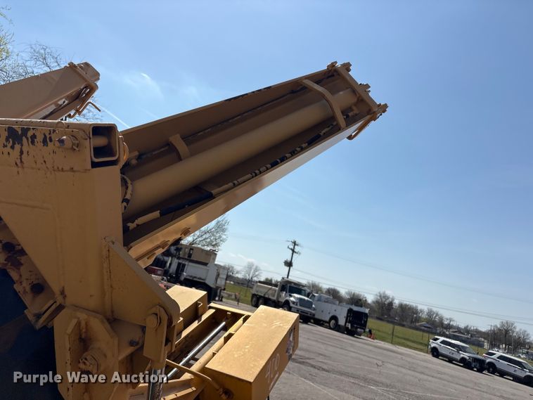 image for item FB8652 2000 Vermeer TS-44A tree spade