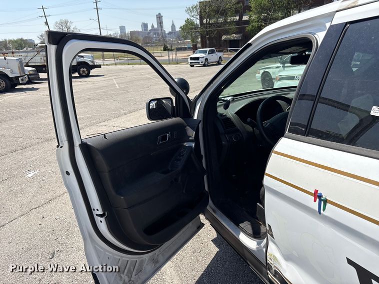 image for item FB8653 2017 Ford Explorer Police Interceptor SUV