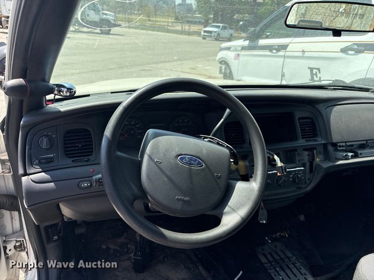 image for item FB8654 2011 Ford Crown Victoria Police Interceptor 