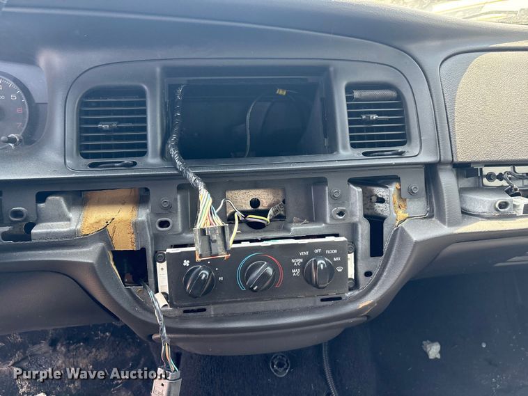 image for item FB8654 2011 Ford Crown Victoria Police Interceptor 