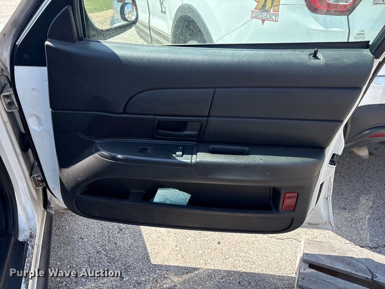 image for item FB8654 2011 Ford Crown Victoria Police Interceptor 