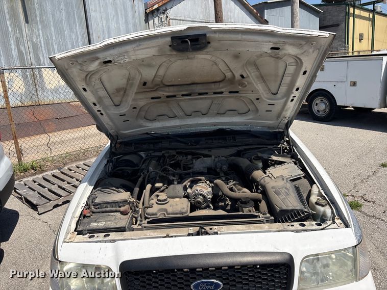 image for item FB8654 2011 Ford Crown Victoria Police Interceptor 