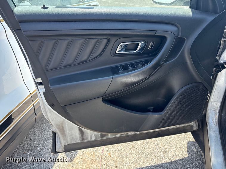 image for item FB8655 2013 Ford Taurus Police Interceptor 