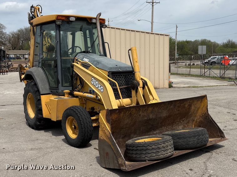 image for item FB8657 2001 John Deere 310SG backhoe