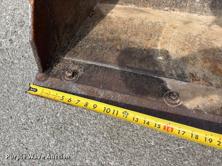 image for item FB8657 2001 John Deere 310SG backhoe