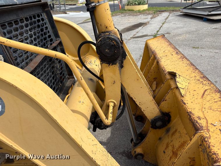 image for item FB8657 2001 John Deere 310SG backhoe