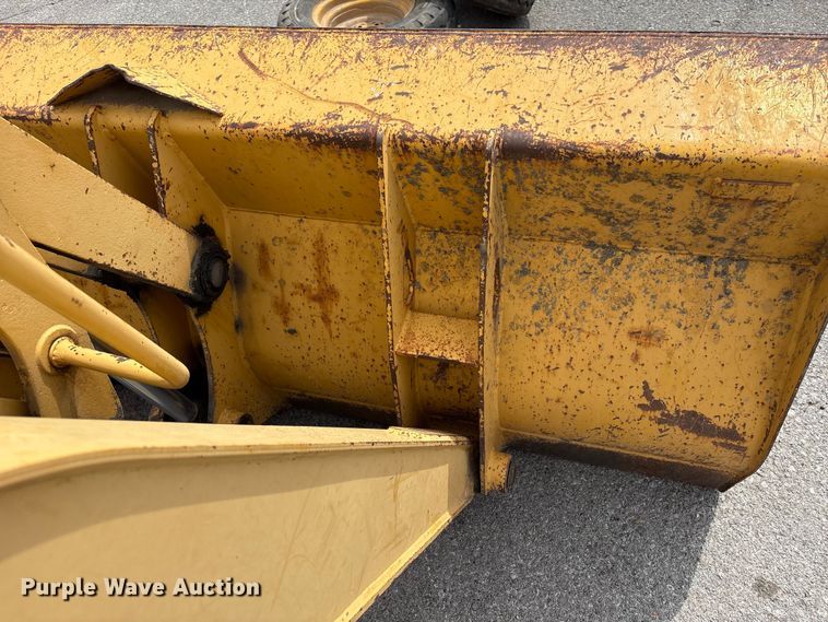 image for item FB8657 2001 John Deere 310SG backhoe