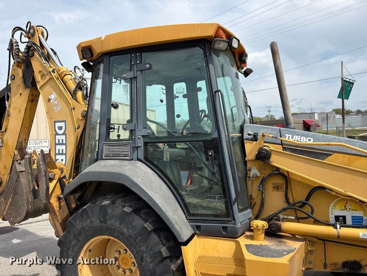 image for item FB8657 2001 John Deere 310SG backhoe