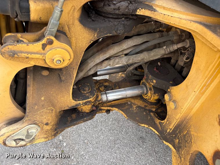 image for item FB8657 2001 John Deere 310SG backhoe