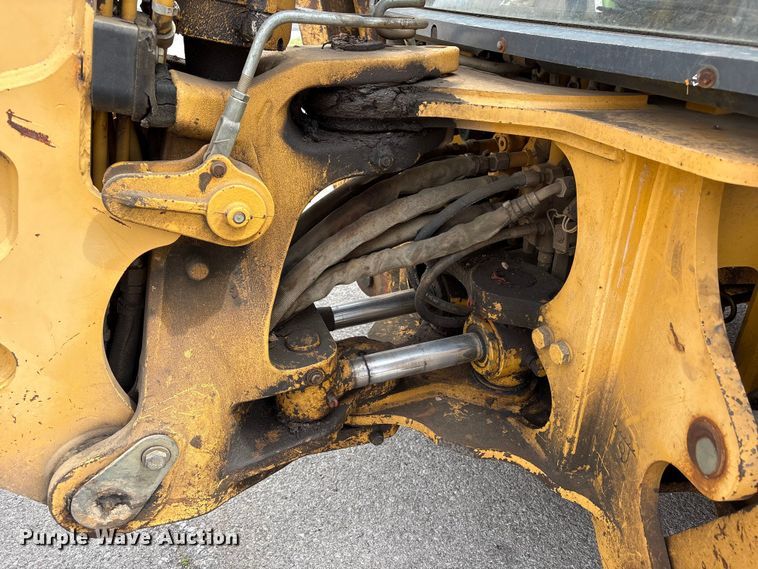 image for item FB8657 2001 John Deere 310SG backhoe