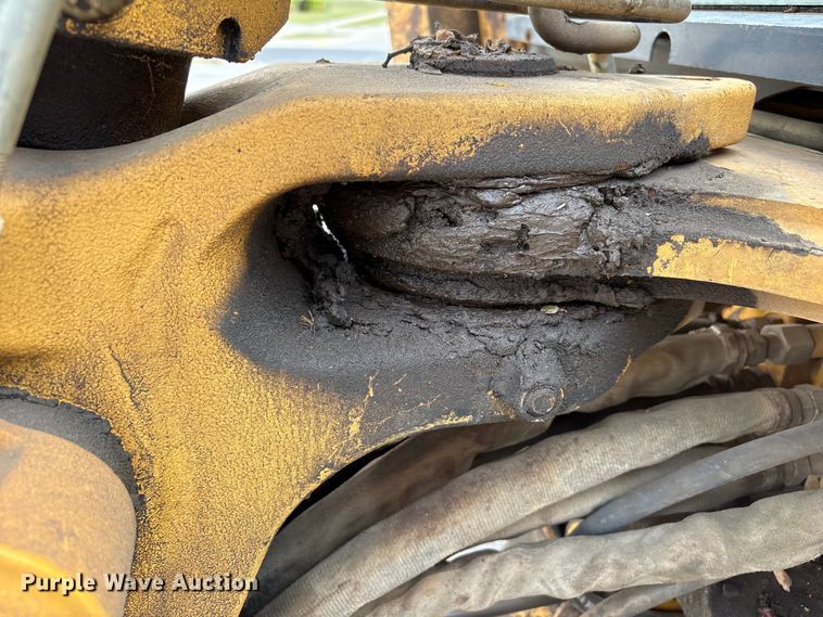 image for item FB8657 2001 John Deere 310SG backhoe