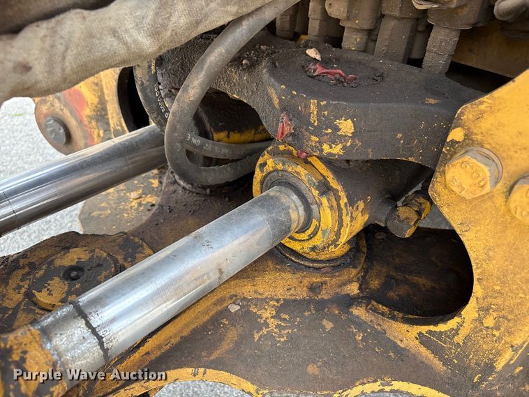 image for item FB8657 2001 John Deere 310SG backhoe