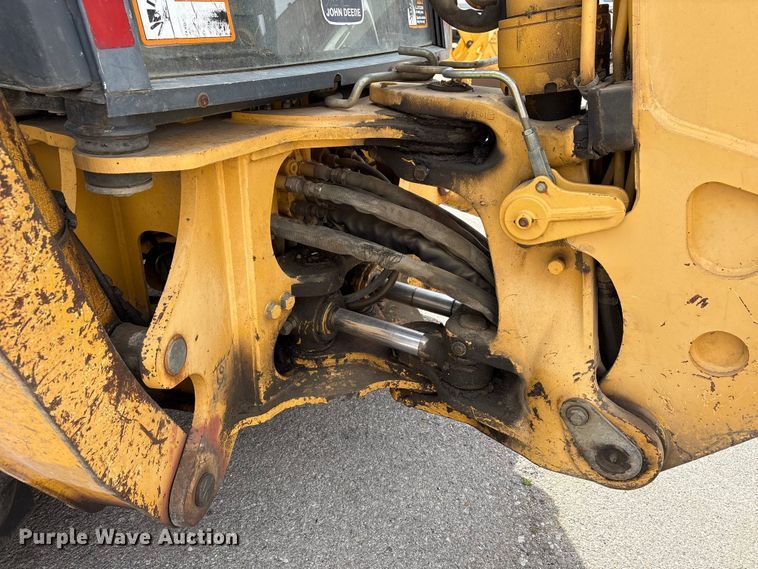 image for item FB8657 2001 John Deere 310SG backhoe