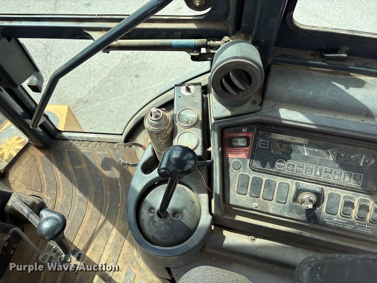 image for item FB8657 2001 John Deere 310SG backhoe