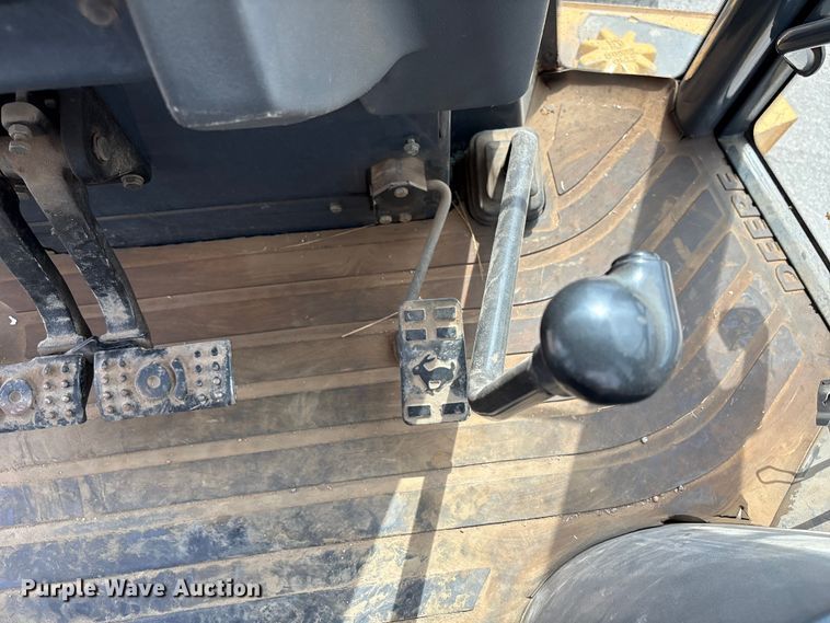 image for item FB8657 2001 John Deere 310SG backhoe