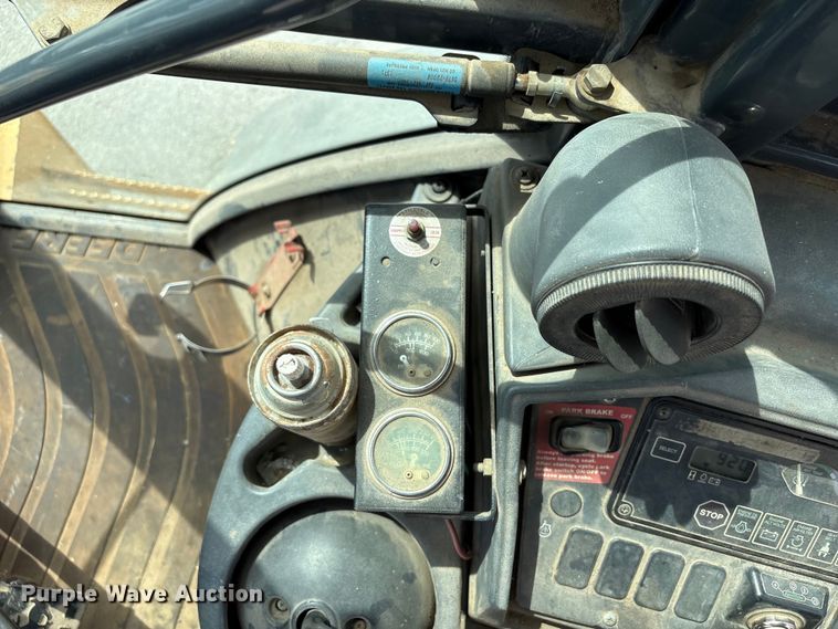 image for item FB8657 2001 John Deere 310SG backhoe