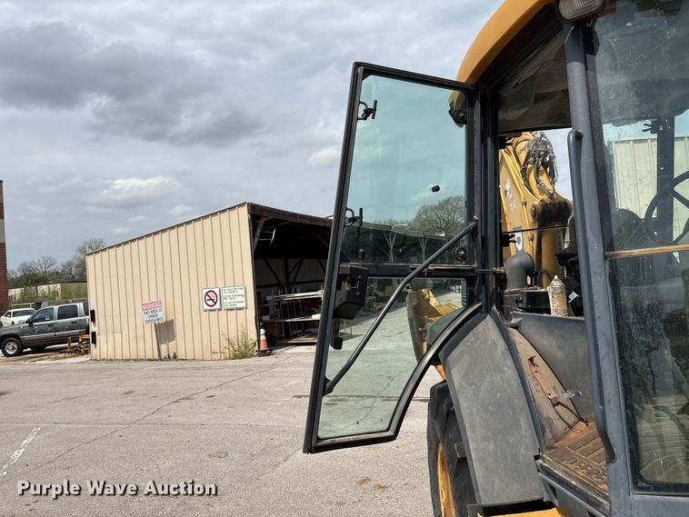 image for item FB8657 2001 John Deere 310SG backhoe