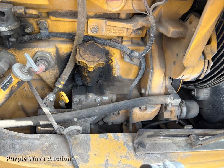 image for item FB8657 2001 John Deere 310SG backhoe