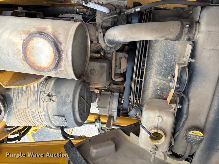 image for item FB8657 2001 John Deere 310SG backhoe