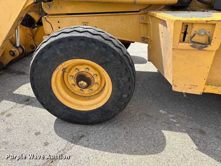 image for item FB8657 2001 John Deere 310SG backhoe