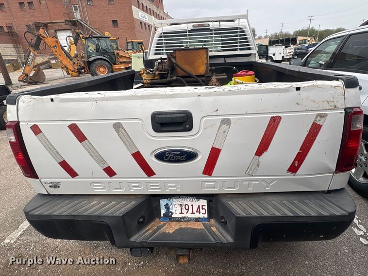 image for item FB8658 2015 Ford F250 Super Duty pickup truck