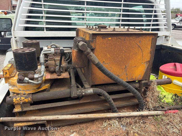 image for item FB8658 2015 Ford F250 Super Duty pickup truck