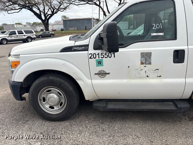 image for item FB8658 2015 Ford F250 Super Duty pickup truck