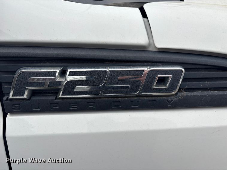image for item FB8658 2015 Ford F250 Super Duty pickup truck