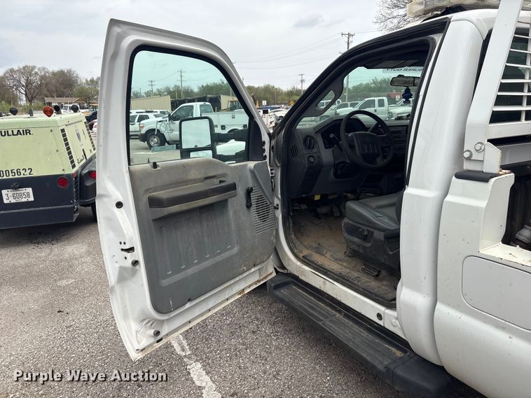 image for item FB8658 2015 Ford F250 Super Duty pickup truck