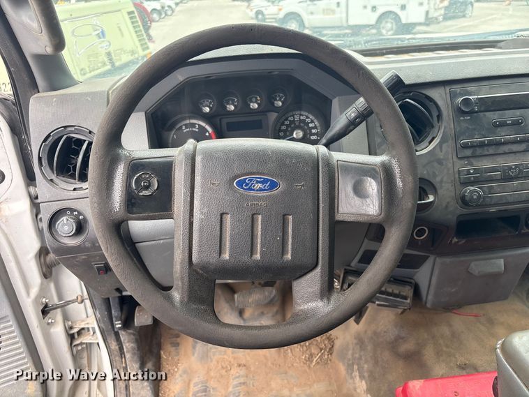 image for item FB8658 2015 Ford F250 Super Duty pickup truck