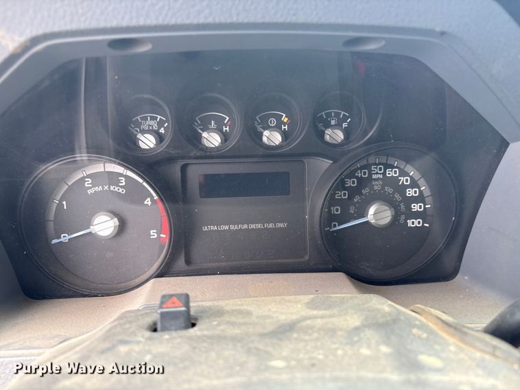 image for item FB8658 2015 Ford F250 Super Duty pickup truck