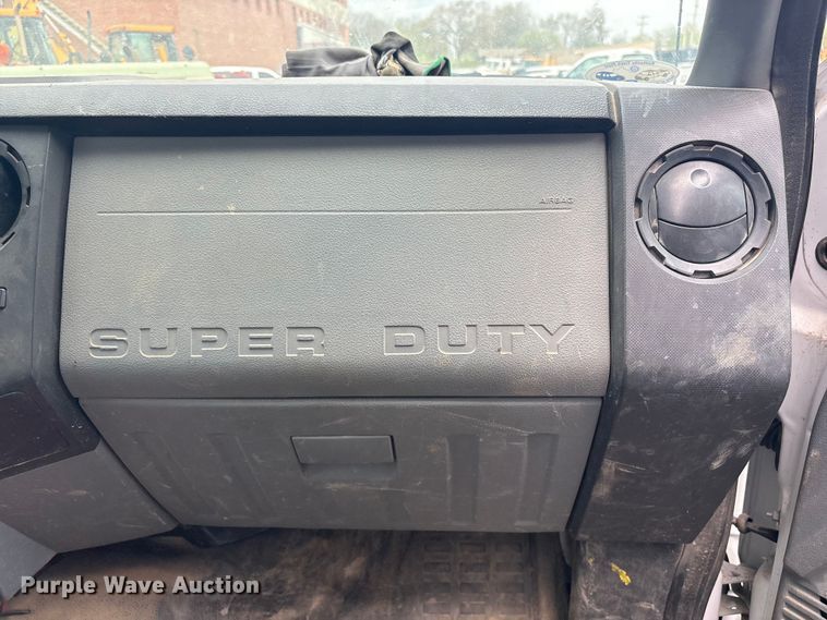 image for item FB8658 2015 Ford F250 Super Duty pickup truck