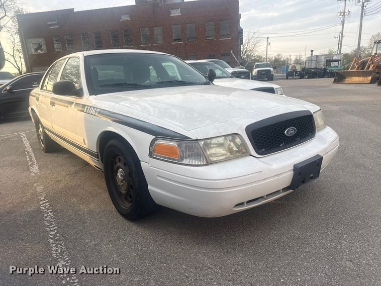 image for item FB8660 2011 Ford Crown Victoria Police Interceptor 