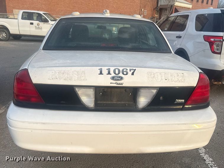 image for item FB8660 2011 Ford Crown Victoria Police Interceptor 