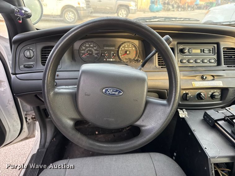 image for item FB8660 2011 Ford Crown Victoria Police Interceptor 