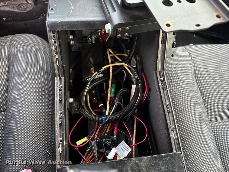 image for item FB8660 2011 Ford Crown Victoria Police Interceptor 