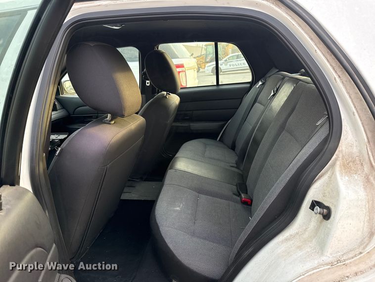 image for item FB8660 2011 Ford Crown Victoria Police Interceptor 