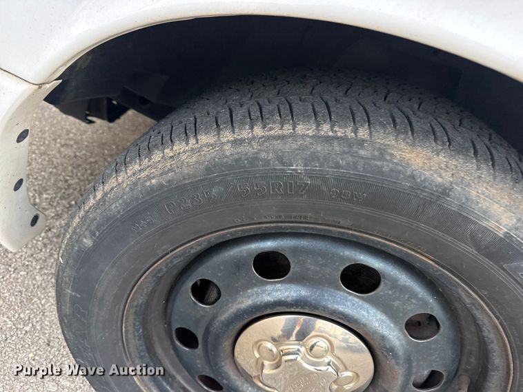 image for item FB8660 2011 Ford Crown Victoria Police Interceptor 