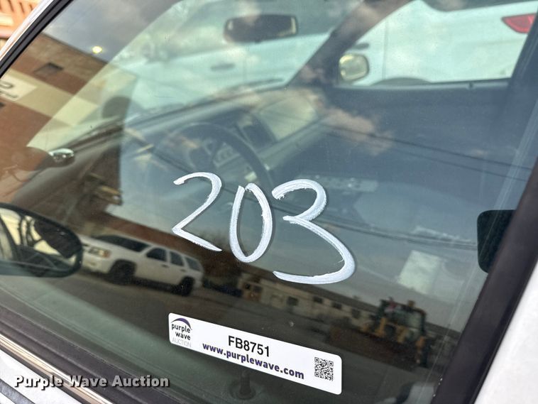 image for item FB8660 2011 Ford Crown Victoria Police Interceptor 