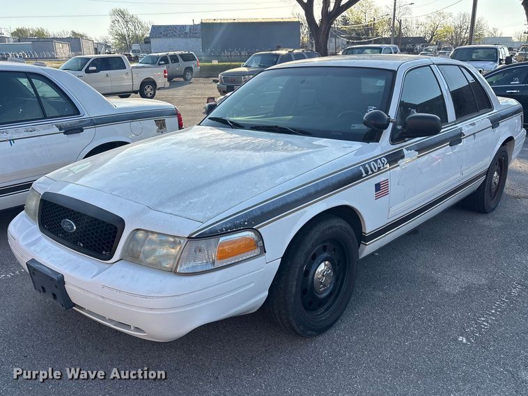 image for item FB8661 2011 Ford Crown Victoria Police Interceptor 