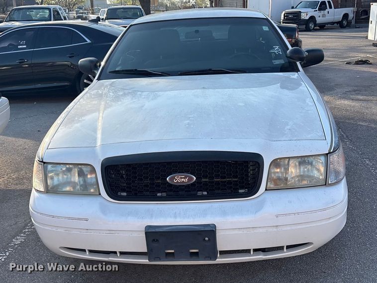 image for item FB8661 2011 Ford Crown Victoria Police Interceptor 