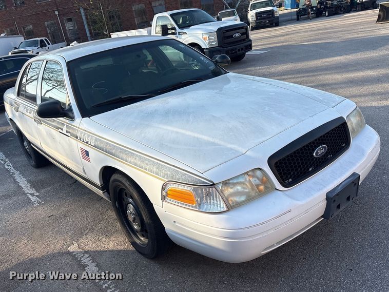 image for item FB8661 2011 Ford Crown Victoria Police Interceptor 