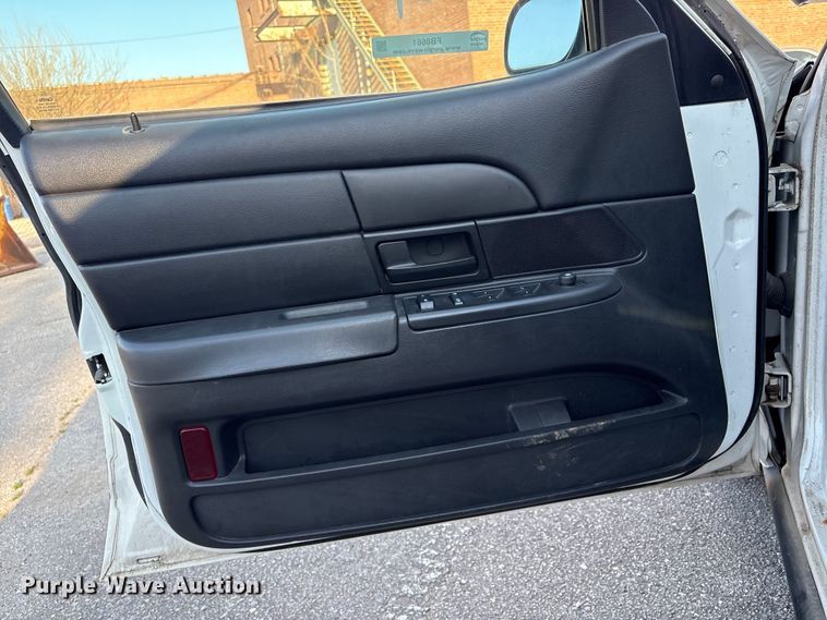 image for item FB8661 2011 Ford Crown Victoria Police Interceptor 