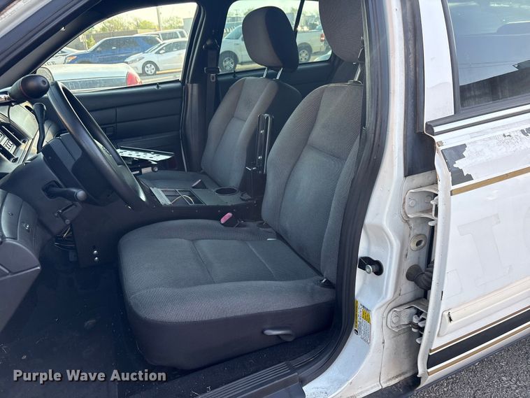 image for item FB8661 2011 Ford Crown Victoria Police Interceptor 