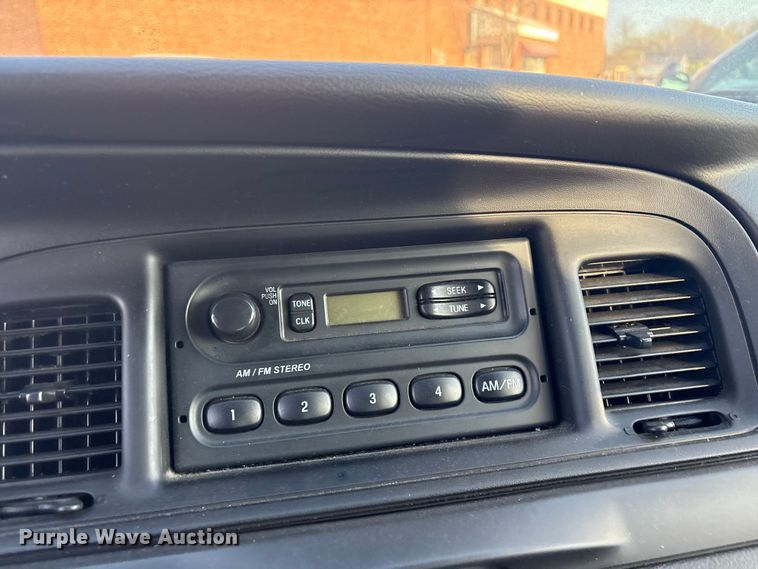 image for item FB8661 2011 Ford Crown Victoria Police Interceptor 