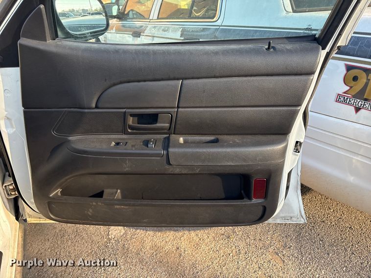 image for item FB8661 2011 Ford Crown Victoria Police Interceptor 